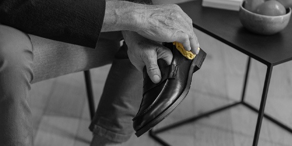 Entretien chaussures en cuir : 10 erreurs à éviter pour les garder plus  longtemps