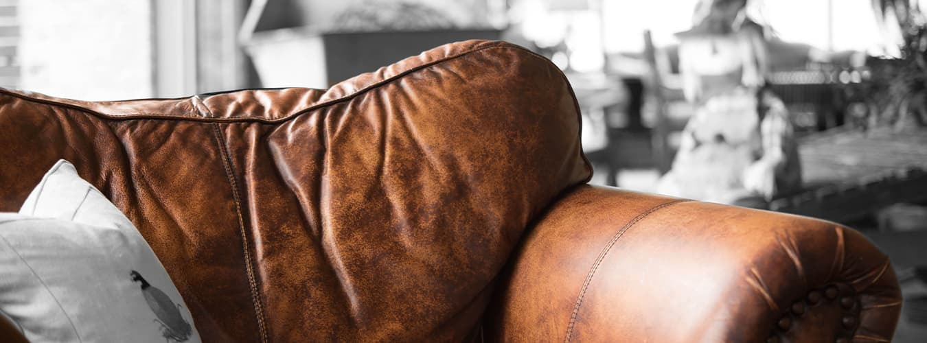Comment nettoyer un canapé en cuir ? - La Boutique Du Cirage